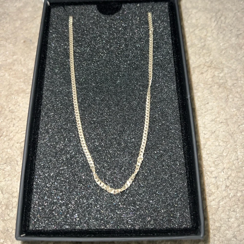 Jaxxon Gold Cuban Link Chain-3mm - Picture 2 of 5